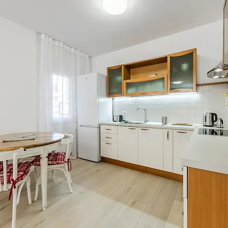 Sophie Downtown Near Air Albania Stadium Appartement Tirana