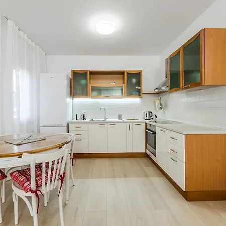 Appartement Sophie Downtown Near Air Albania Stadium Tirana