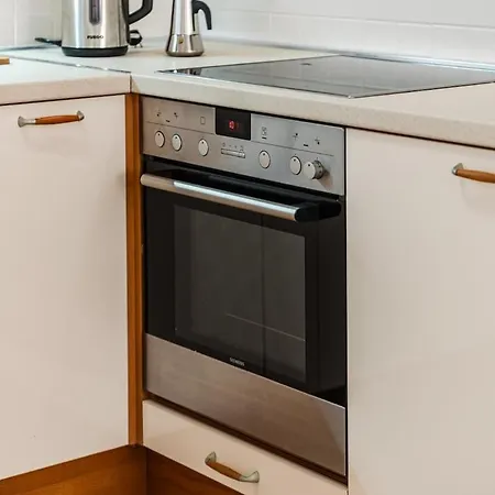 Appartement Sophie Downtown Near Air Albania Stadium