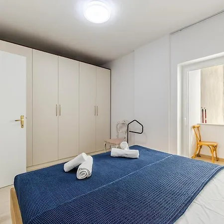 Appartement Sophie Downtown Near Air Albania Stadium Tirana