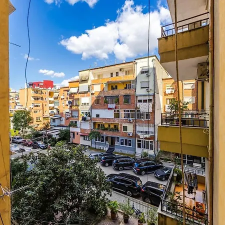 Sophie Downtown Near Air Albania Stadium Apartman Tirana