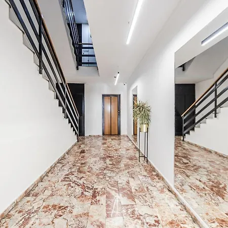 Appartement Sophie Downtown Near Air Albania Stadium